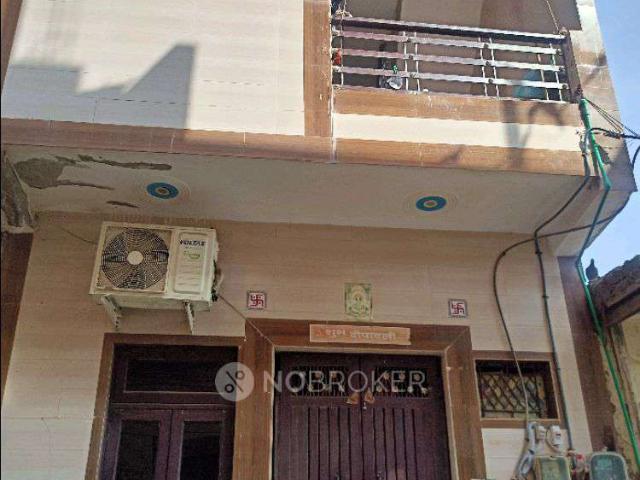 House for sale in North West Delhi, Deri