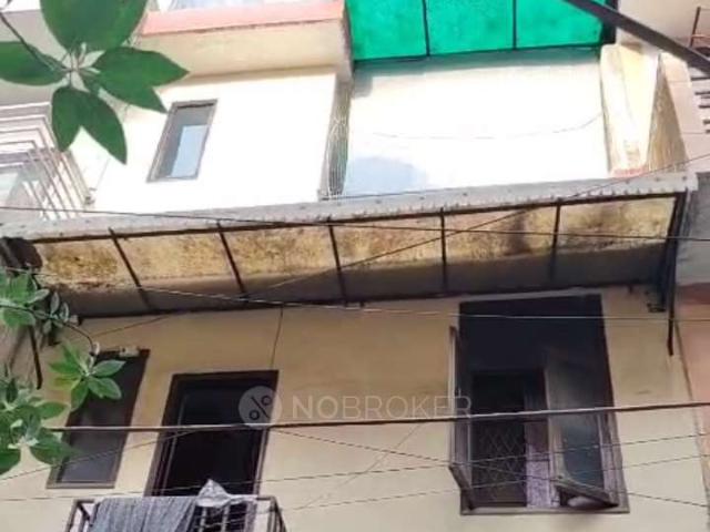 House for sale in Deri