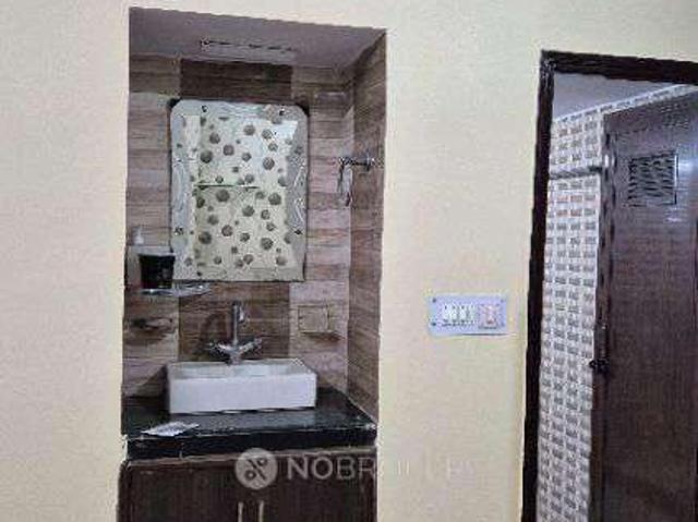 House for sale in South West Delhi, Deri