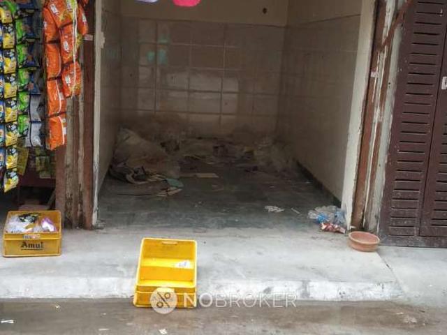 House for sale in West Delhi, Deri