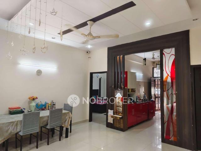 House for sale in Hariana