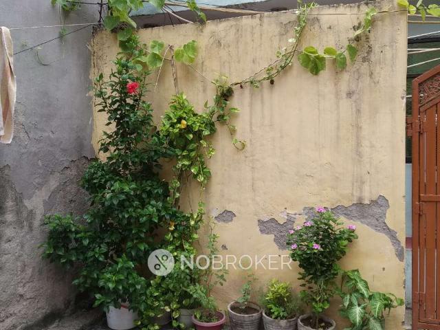 House for sale in West Delhi, Deri
