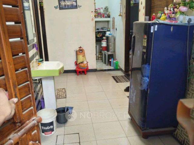 House for sale in West Delhi, Deri