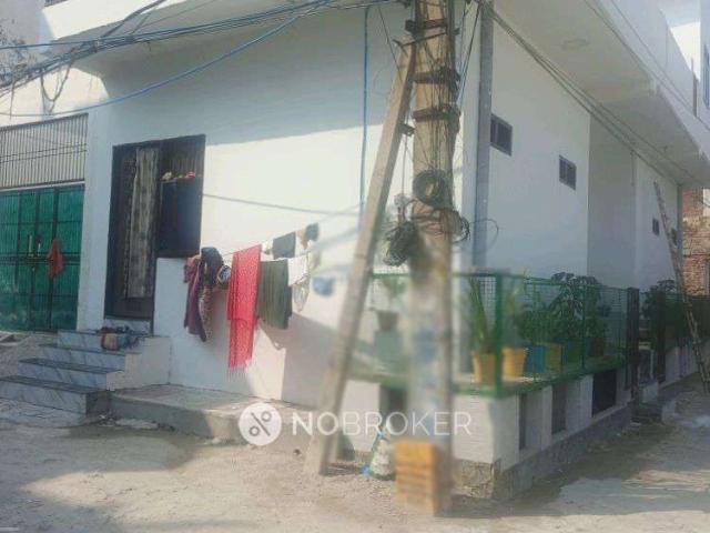House for sale in North Delhi, Deri