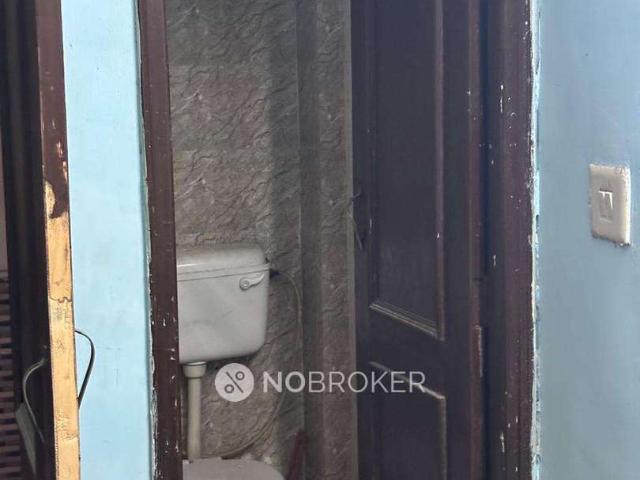House for sale in East Delhi, Deri