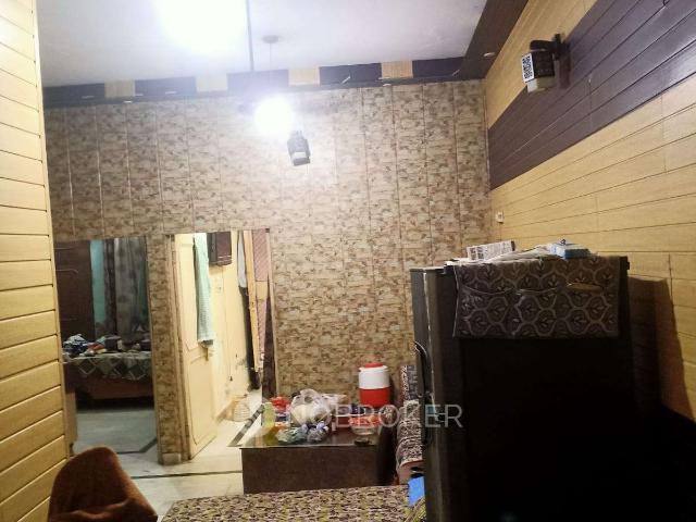 House for sale in West Delhi, Deri