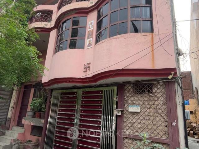 House for sale in Hariana