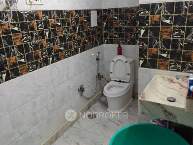 House for sale in East Delhi, Deri