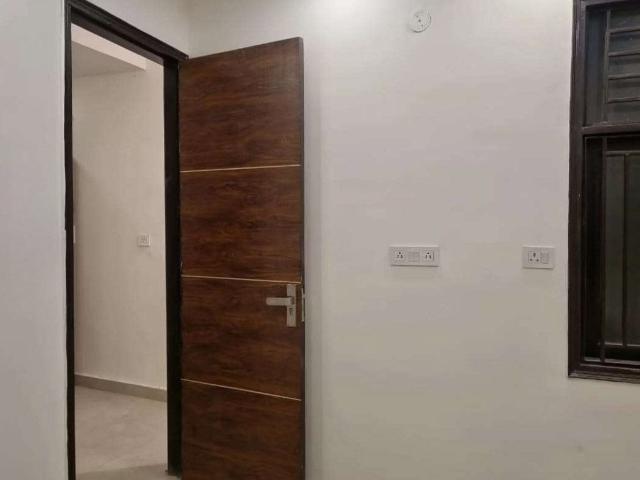 House for sale in West Delhi, Deri