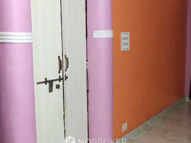 House for sale in North West Delhi, Deri