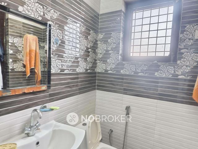 House for sale in Hariana