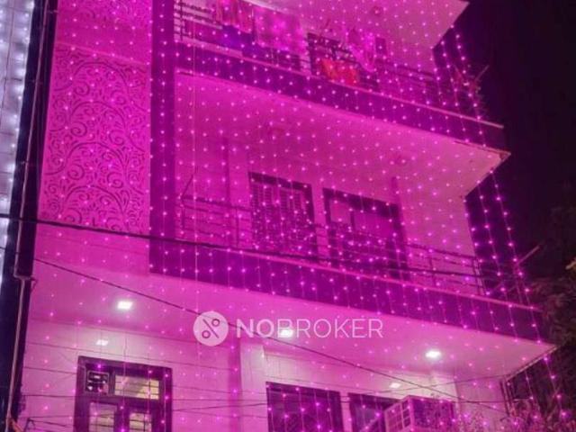 House for sale in North West Delhi, Deri