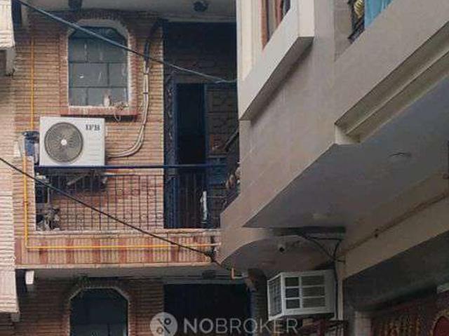 House for sale in North West Delhi, Deri