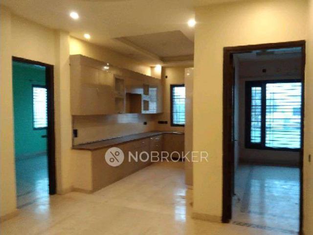 House for sale in Hariana