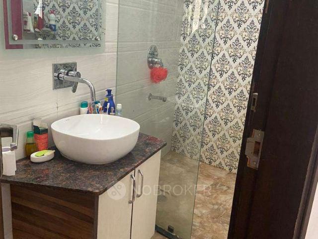 House for sale in Hariana