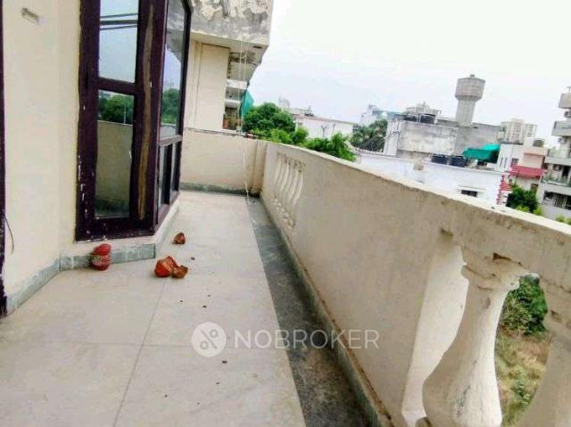 House for sale in Hariana