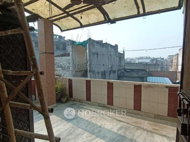 House for sale in East Delhi, Deri