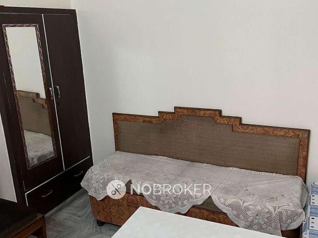 House for sale in North West Delhi, Deri