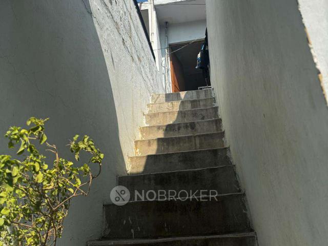 House for sale in North West Delhi, Deri