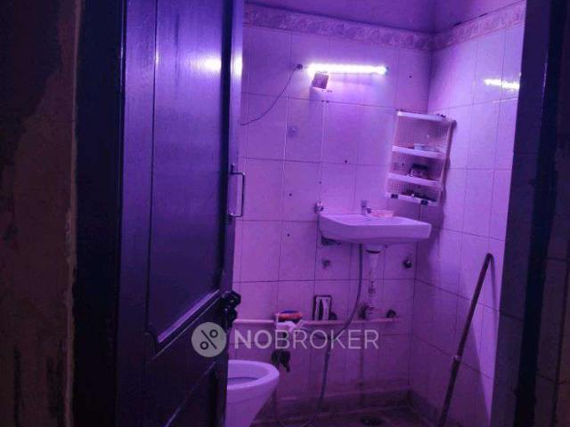 House for sale in West Delhi, Deri