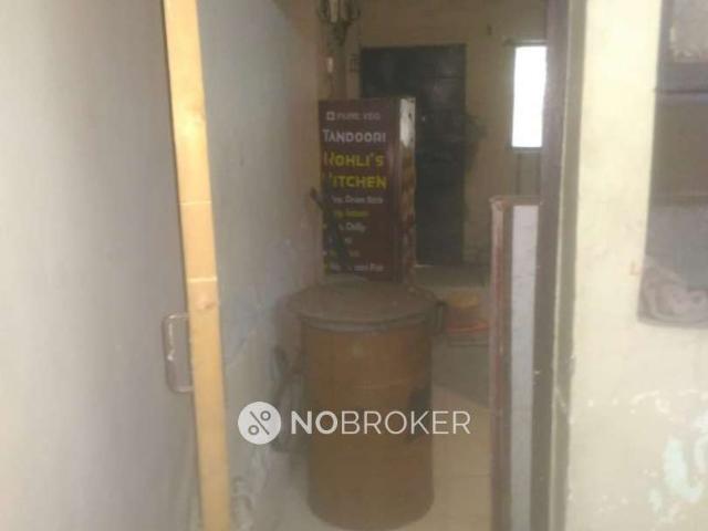 House for sale in West Delhi, Deri