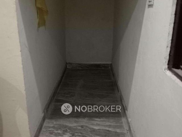 House for sale in West Delhi, Deri