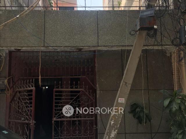 House for sale in West Delhi, Deri