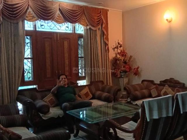 Flat for rent in Deri