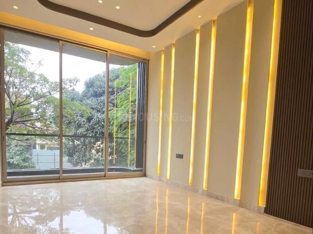 Flat for sale in North West Delhi, Deri