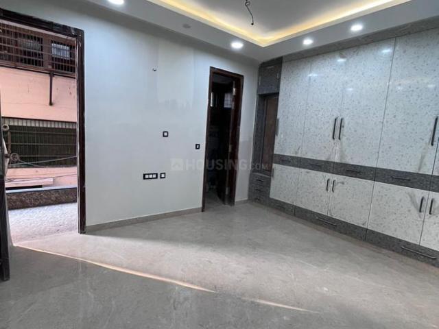 Flat for sale in North West Delhi, Deri