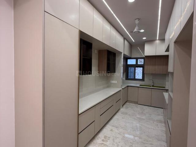 Flat for sale in North West Delhi, Deri