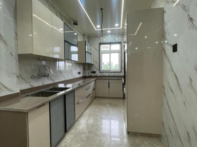 Flat for sale in North West Delhi, Deri