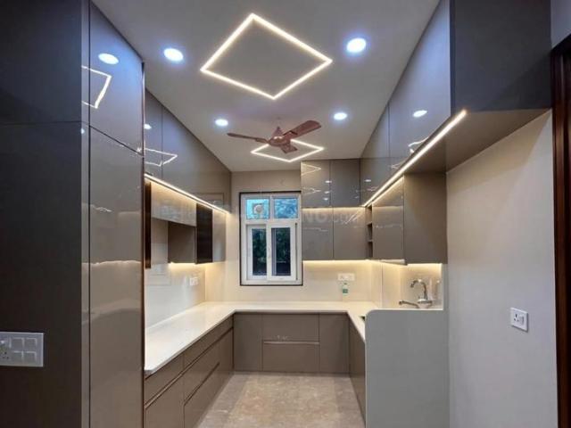 Flat for sale in North West Delhi, Deri
