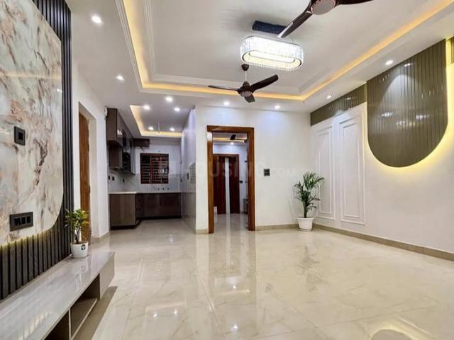 Flat for sale in North West Delhi, Deri
