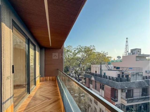 Flat for sale in North West Delhi, Deri