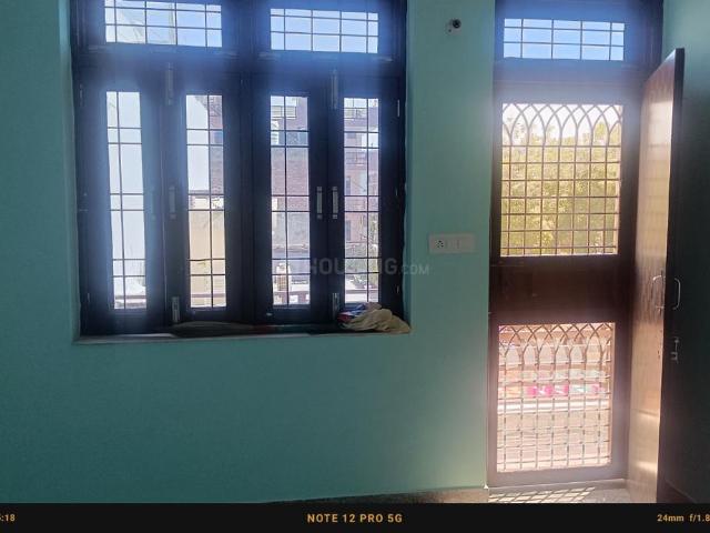 Flat for rent in South Delhi, Deri