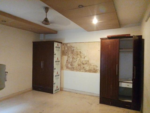 Flat for rent in West Delhi, Deri