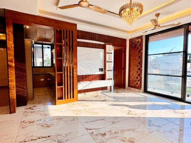 Flat for sale in Dehradun