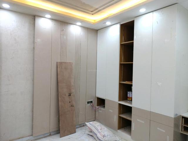 Flat for sale in South West Delhi, Deri