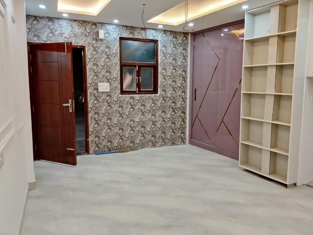 Flat for rent in South Delhi, Deri