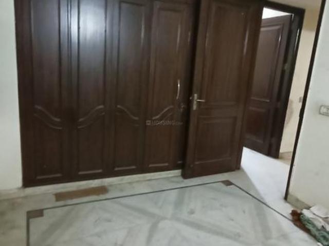 Flat for rent in Deri