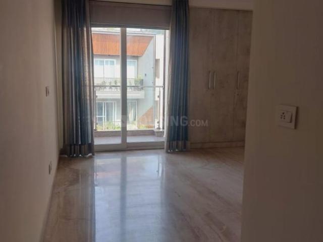 Flat for rent in Deri