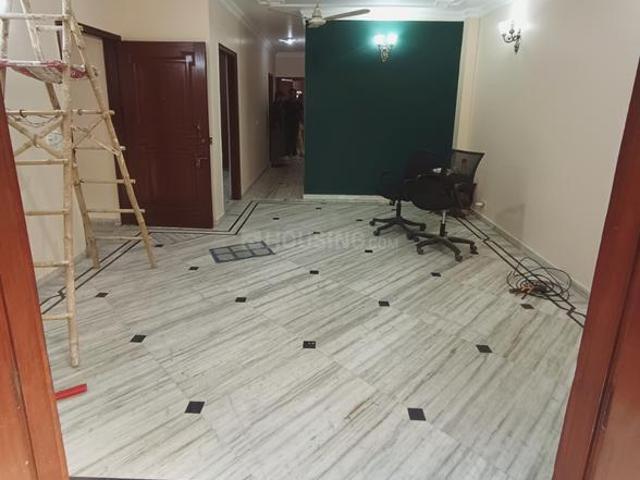 Flat for rent in Deri