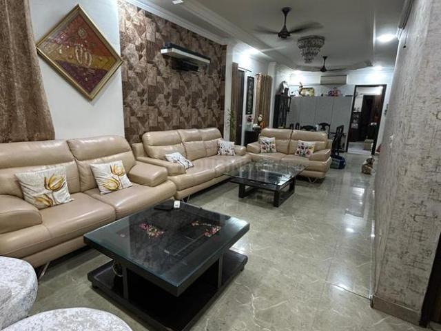 Flat for rent in Deri