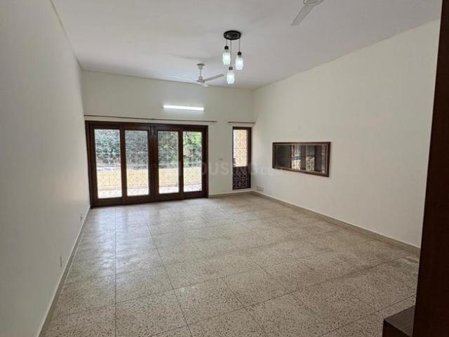 Flat for rent in Deri