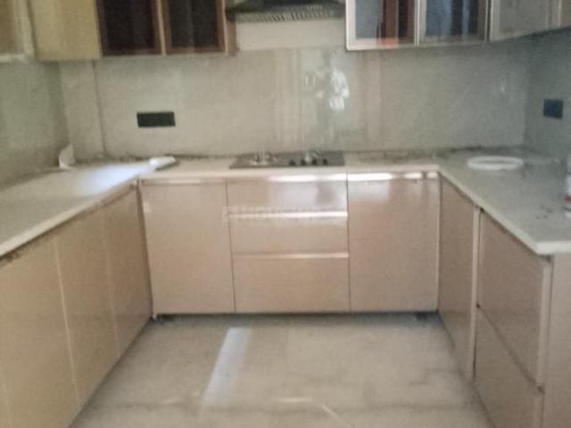 Flat for rent in Deri