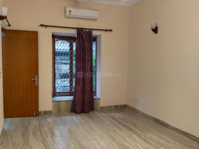 Flat for rent in Deri