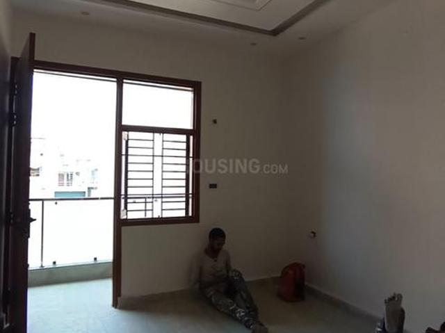 Flat for sale in South West Delhi, Deri