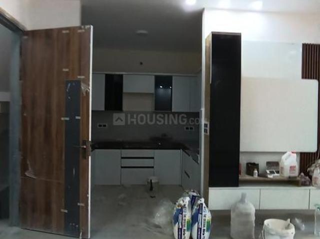 Flat for sale in South West Delhi, Deri