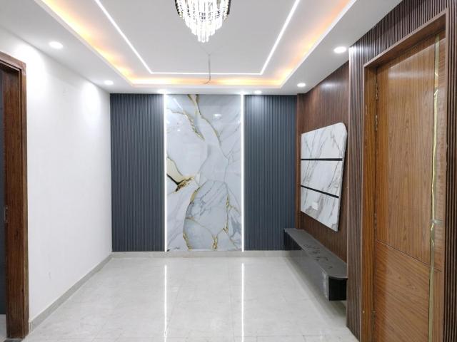 Flat for sale in South West Delhi, Deri